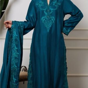 Farah Talib Aziz EMERALD SHIRT AND DUPATTA